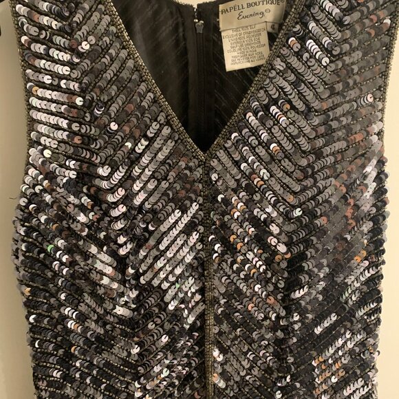 Elegant, sleek sequin/silk charcoal and black evening dress - Picture 4 of 5